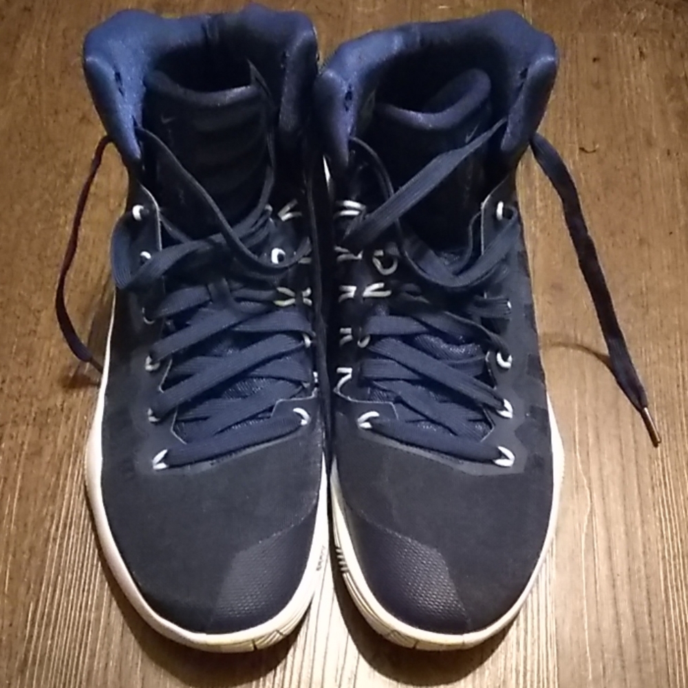 Nike hyperdunks men's size 8